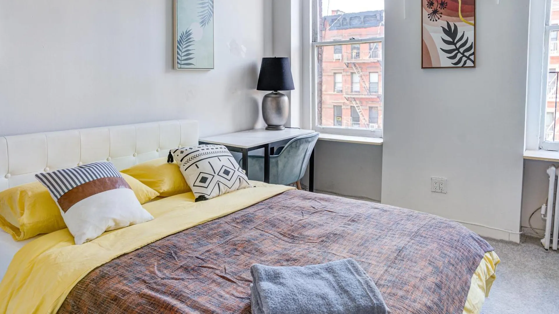 3 Bedroom Cozy Unit In Hells Kitchen location
