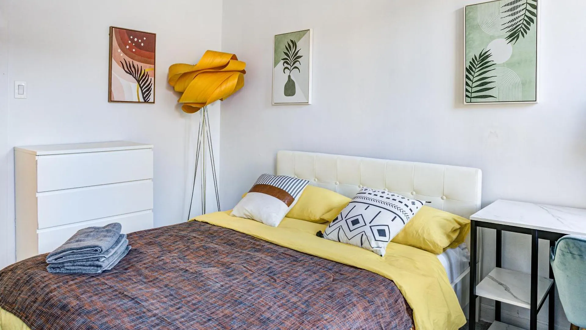 3 Bedroom Cozy Unit In Hells Kitchen Nowy Jork 0*,